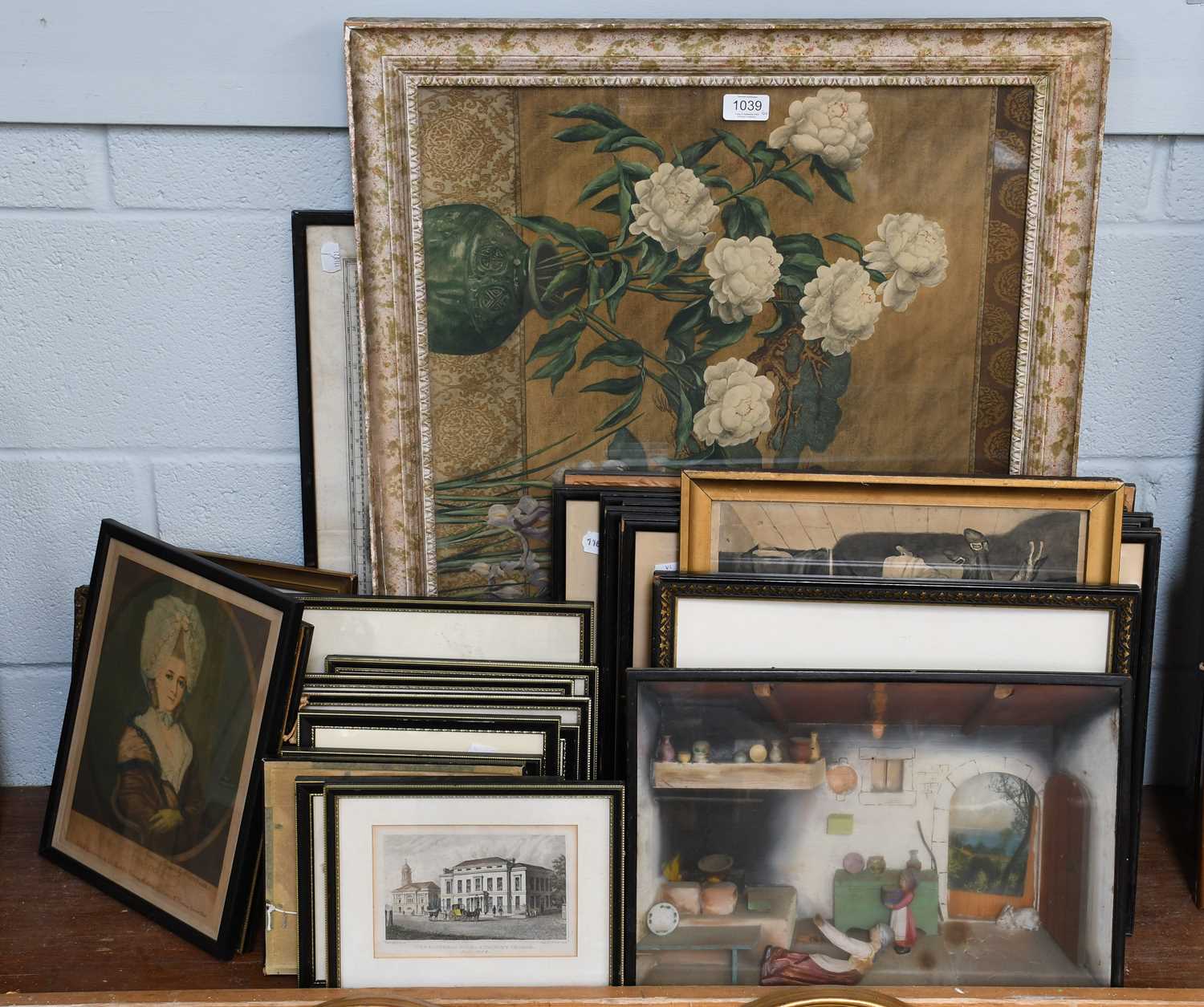 Lot 1039 - A large quanity of pictures and prints, to